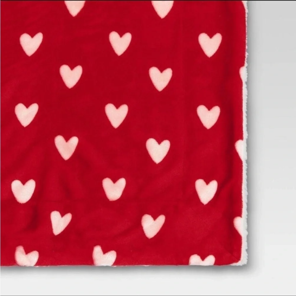 Printed Plush Hearts Throw Blanket Faux Shearling Reverse Red/Pink - Threshold